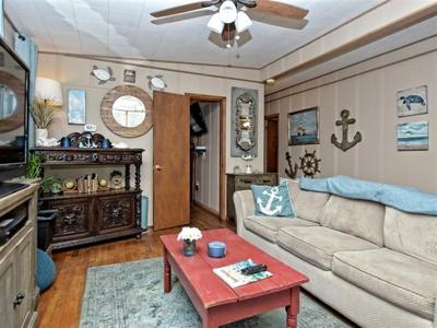 709 Pleasantview DR