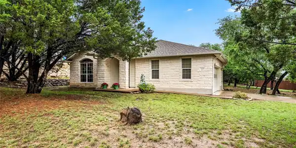 2601 Warren CV