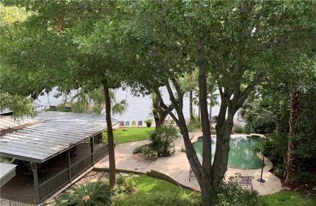 100 Comanche LN
