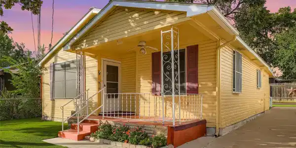 2308 Santa Rita ST