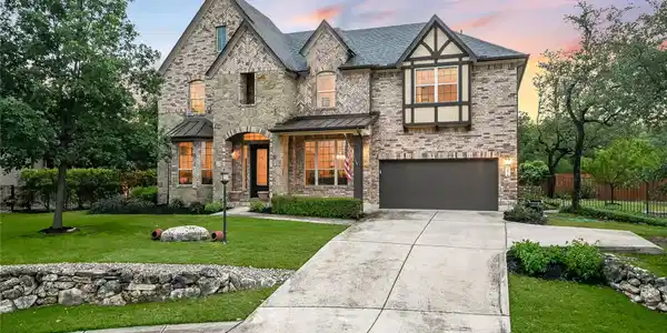 223 Lake Como DR