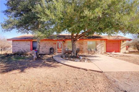 847 Pine LN