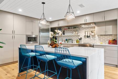 5608 Courtyard CV