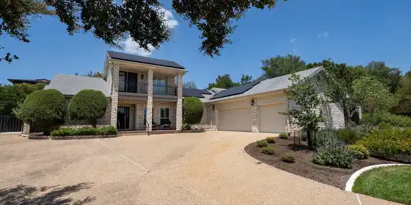 608 Flamingo CV