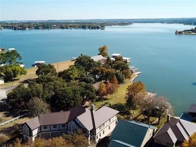 228 Beach DR