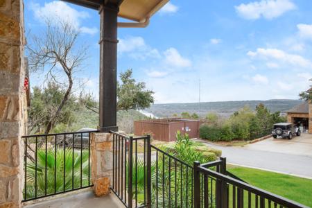 11704 Palisades PKWY