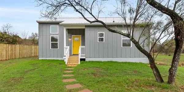207 Lakevista DR