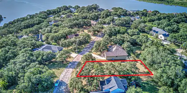 311 Bedford DR