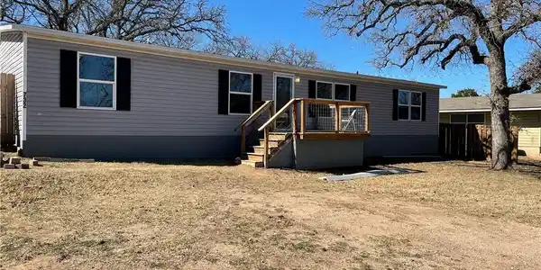 732 Driftwood LN