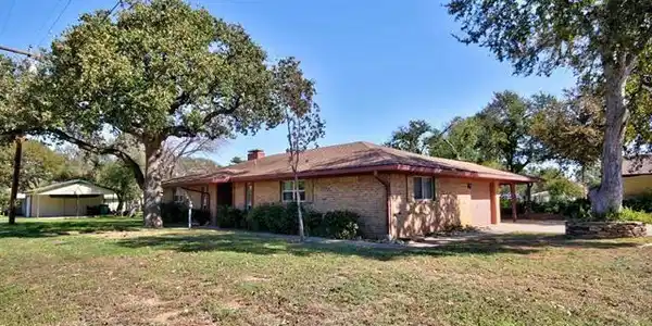 107 S Greenwood DR