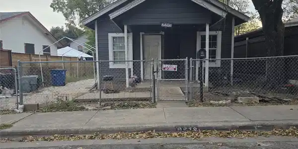 2213 Santa Maria ST
