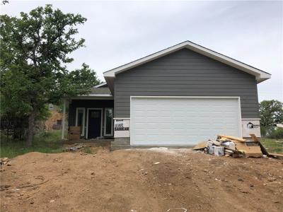732 Maple LN