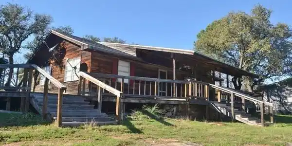 201 Ponderosa Point DR