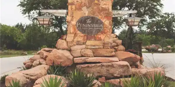 239 Peninsula Dr