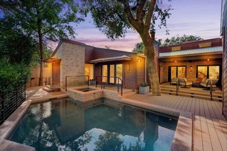 3104 Scenic DR
