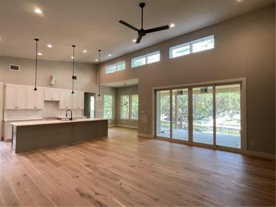 319 Twilight LN