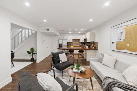 1101 Shoal Creek BLVD