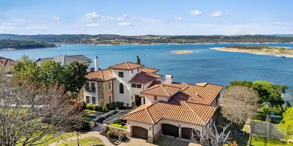 5 Water Front Ave