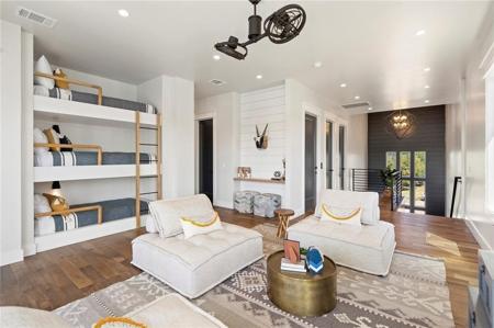 708 Williams Lakeshore