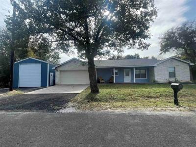 207 Lakewood DR