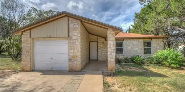 616 Pecan Ln