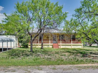 121 Maple DR