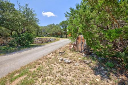 1761 Cottonwood RD