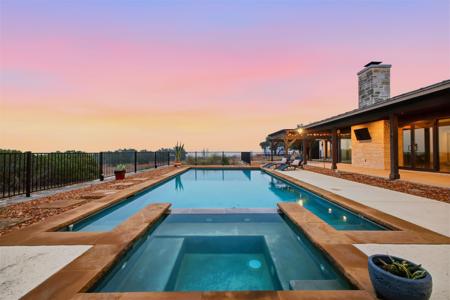 1065 Country Pike