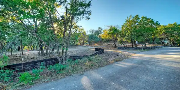 18303 W Rim DR