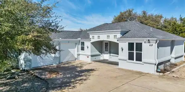 721 Cedar DR
