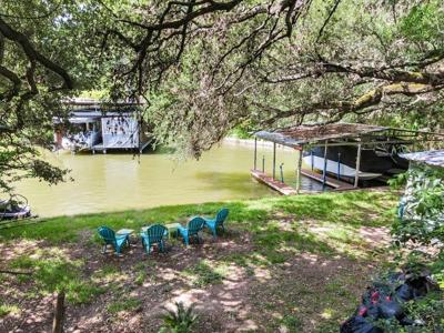 3403 Westlake DR