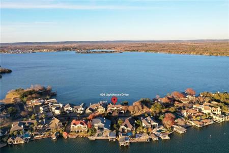 408 Lighthouse DR
