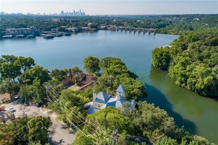 1704 Lake Shore DR