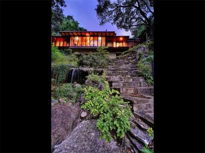 3821 Westlake Dr