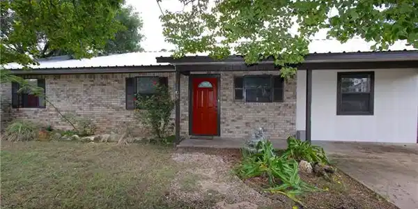 1108 Ash DR