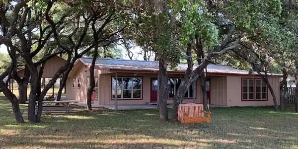 100 Pebble DR