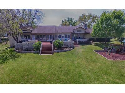 408 Mesquite DR