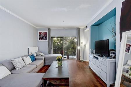 6000 Shepherd Mountain CV