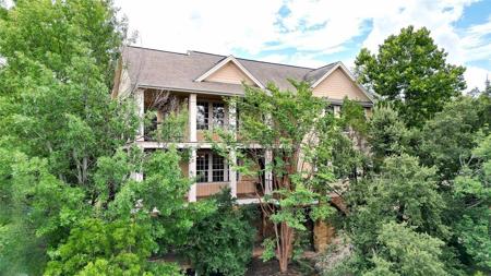 2303 Saratoga DR