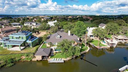 3016 Driftwood LN