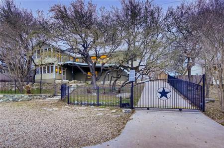 2303 Bahama RD