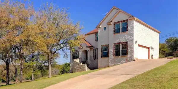 207 Gateway PKWY