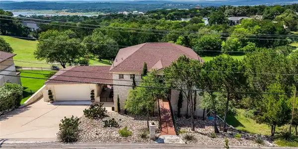 5200 Arrowhead DR