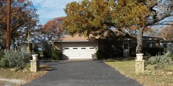 111 Agarita Dr
