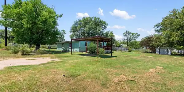 870 Fir LN