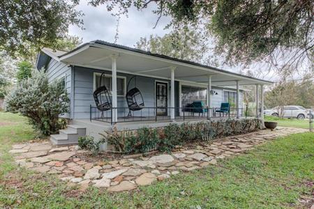 3710 Lakeview DR