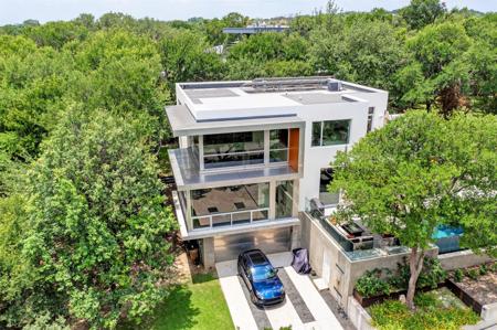 2505 Stratford DR