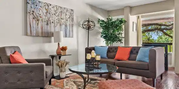 537 Demarett DR