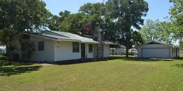 102 County Road 219aa