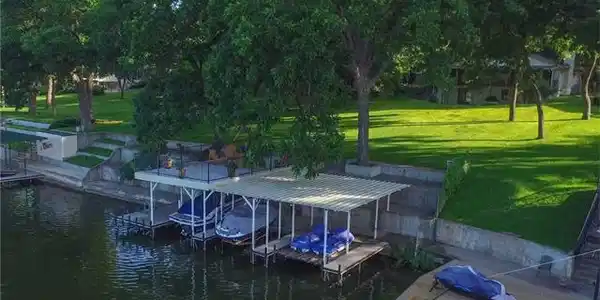 307 Meadowlakes Dr
